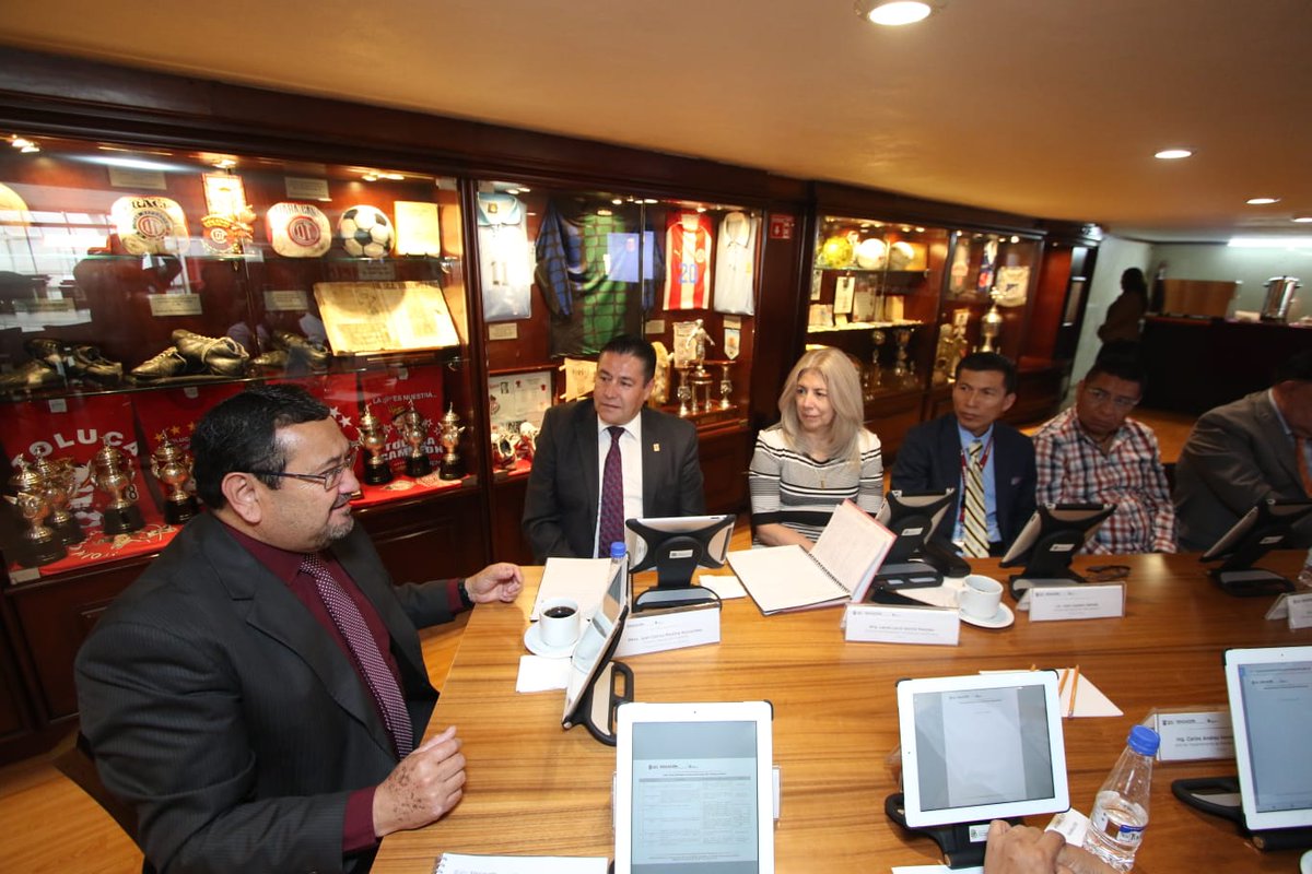 COBAEMex's tweet photo. Se llevó a cabo la XXVIII SO del #ComitéDeÉtica del #COBAEM desde el Museo Salón de la Fama del Deportivo Toluca FC ⚽, donde las y los integrantes tomaron protesta para el periodo 2024-2025 y se presentó el Programa Anual de Trabajo 2024. ✒️
#SomosCOBAEM https://t.co/fmmbEPr5j2