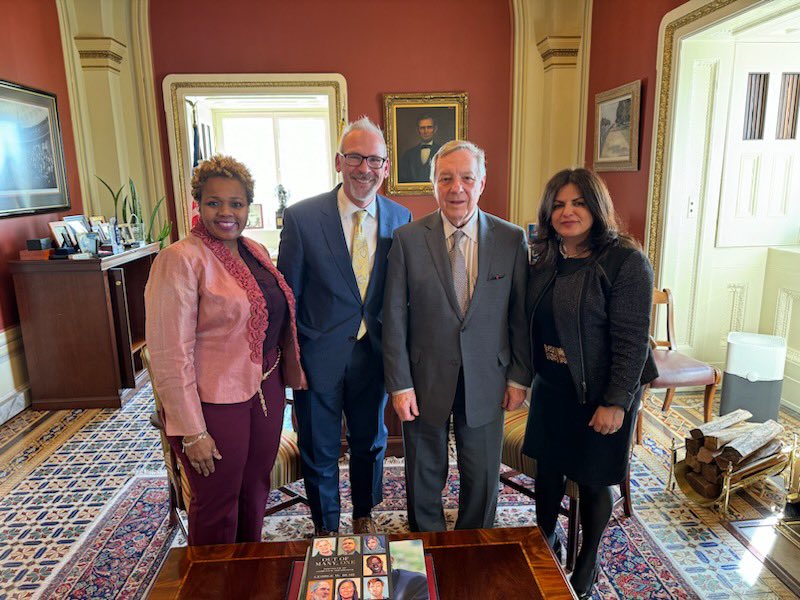 Enjoyed our visit with Senator Dick Durbin..great things happening <a href="/ISBE/">ISBE College Hawaii</a>