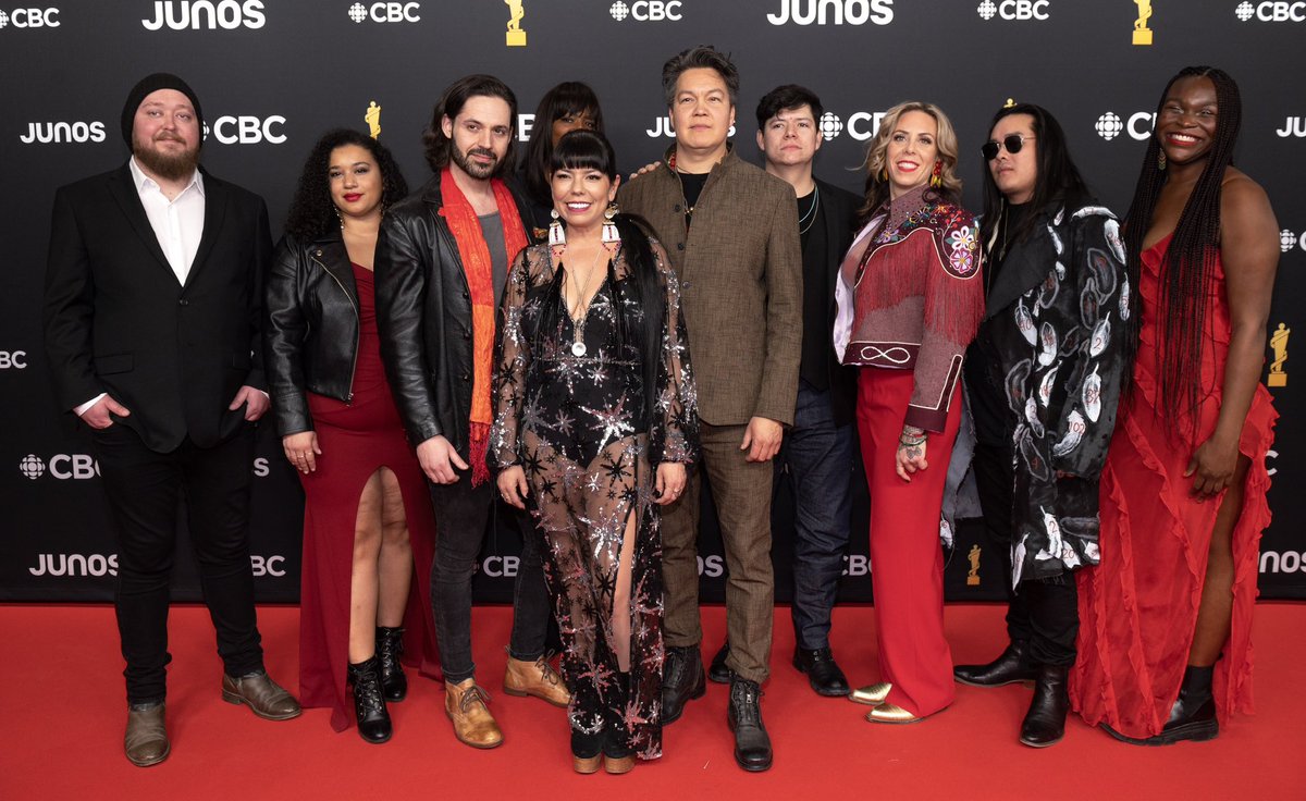 #Throwback to last year’s JUNO Awards with the Ishkode team and artists on the Red Carpet 🤩🔥

#ishkoderecords #songsfortheeigthfire #redcarpet #2023junos