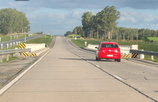 Nos confirman que el puente sobre el arroyo Pavón (Ruta 1 km. 90) ya permite el paso