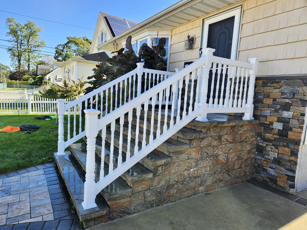 Liberty_Fence's tweet image. Something 🆕! Designer newel posts with #baluster #railings.

#balusters #railing #exteriorrailing #outdoorrailing #stairrailings #stairrail #stairrailing #railinginstallation #railingideas #LongIsland