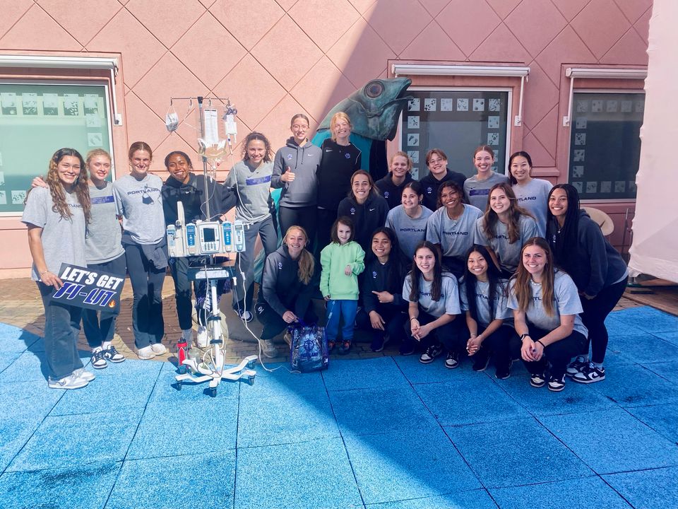 The @PortlandWSOC team stopped by to kick it with us last week. As always, it was such a fun visit! ⚽💜 #TBT