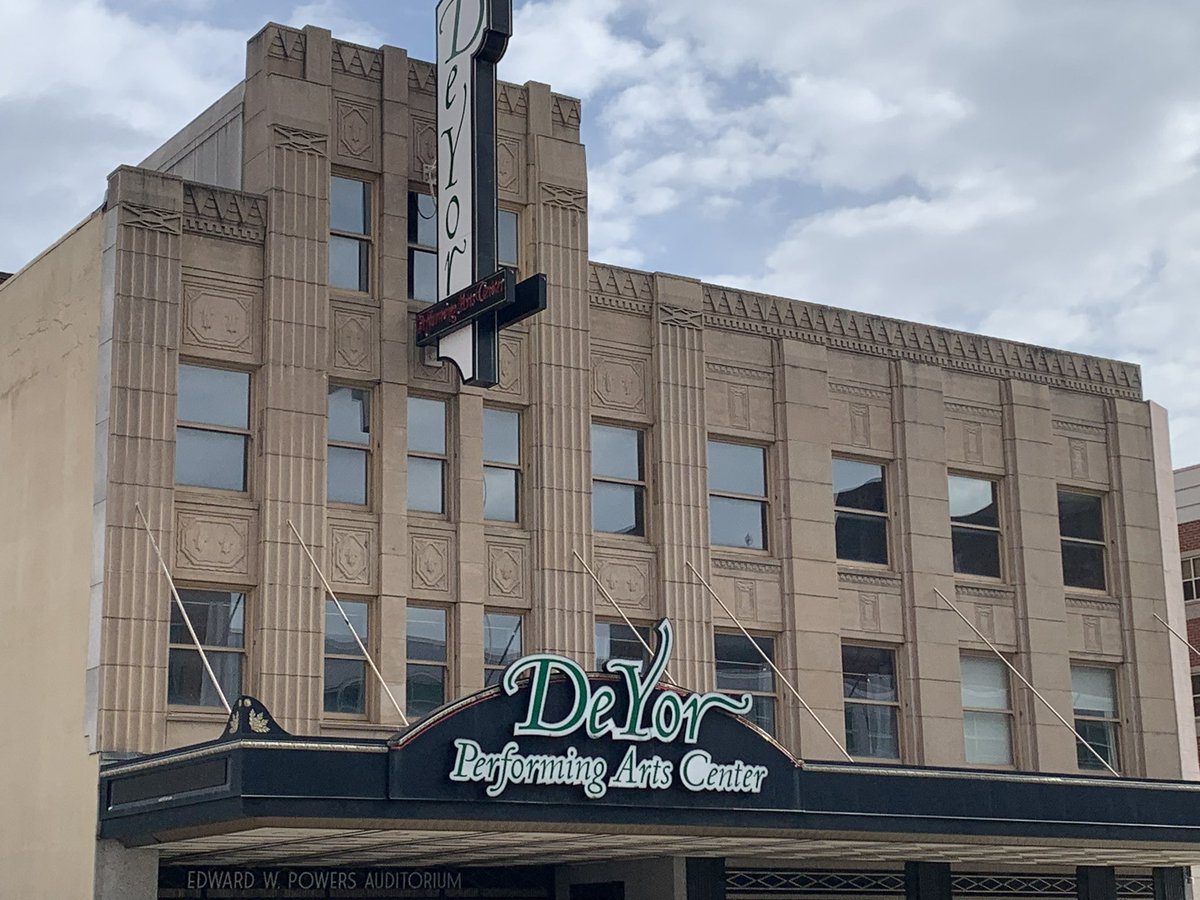 YoungstownVibe's tweet photo. Deyor Performing Arts Center: 
 
Located at 260 West Federal Street 
Youngstown, Ohio 44503 https://t.co/jrRnHxGjhe