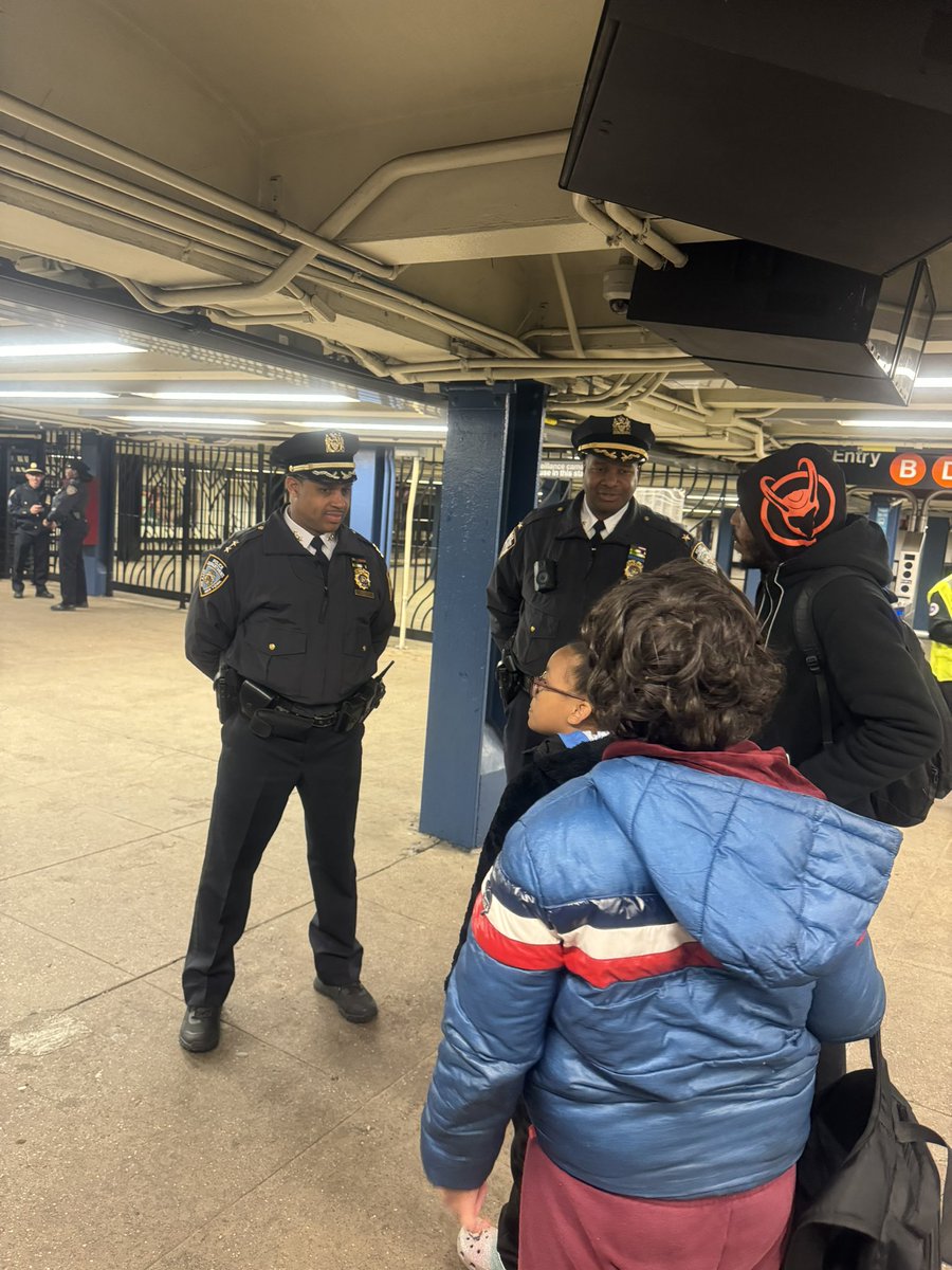 Wonderful day riding the Trains today. Heard many concerns and many great stories. Commuters safety was our main priority. @NYPDTransit @NYPDDaughtry @NYPDChiefOfDept @NYPDChiefPatrol