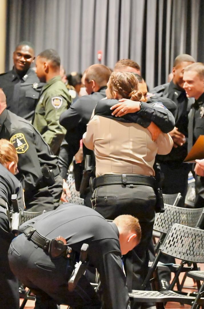 tatereeves's tweet image. More Mississippi law enforcement heroes were made today!

Congratulations to Basic Class #273 on your graduation from MLEOTA.

We are grateful for you and your families’ sacrifice!