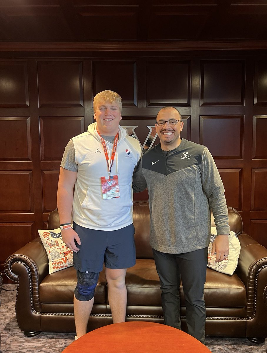 My family and I had a fantastic time at @UVAFootball today! Thank you @Coach_TerryHeff, @Coach_TElliott , and the rest of the UVA football staff for an amazing visit! #goHoos @CoachCDay @coachdinofb @DXSF_FB @RivalsFriedman @ChadSimmons_ @BrianDohn247