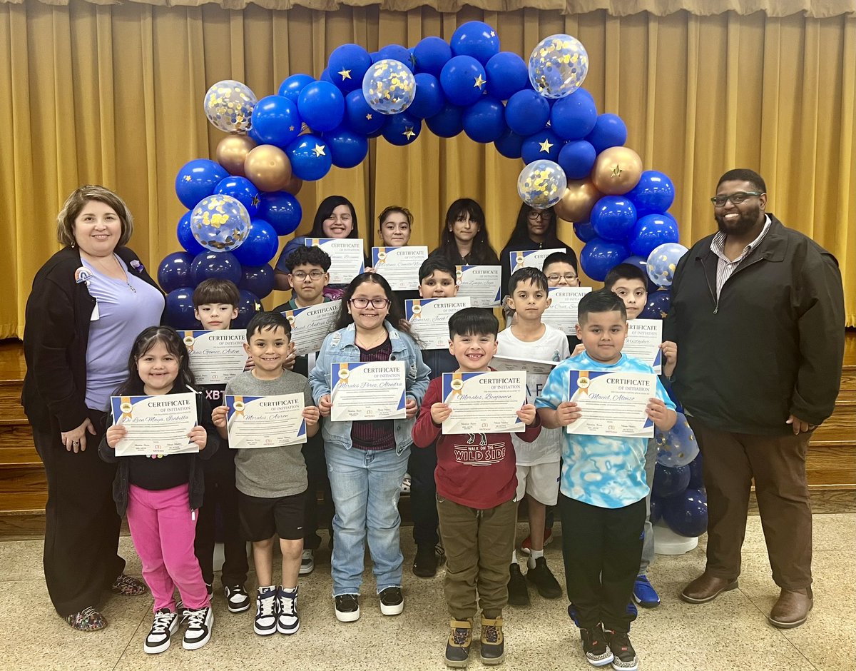 Tonight our scholars showed off their projects for the GT Expo. They shared what they have been working on, answered questions, and got certificates for participating. We also welcomed new scholars to the GT club! <a href="/Arcos1968/">Maritza arcos</a> @BenjaminVoss_ <a href="/maty_orozco/">Dr. Matilda “Maty” Orozco</a> <a href="/drgoffney/">Dr. LaTonya M. Goffney</a>