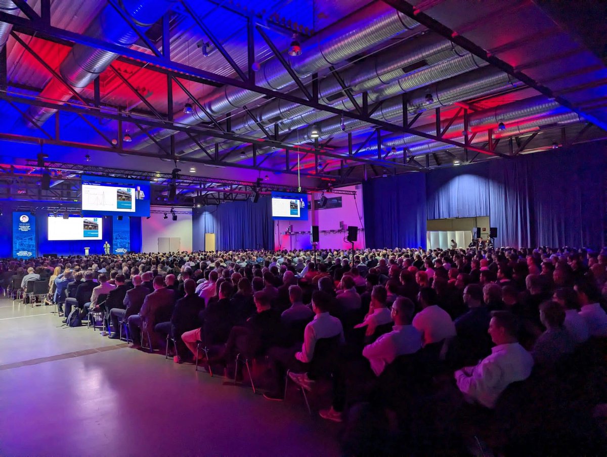 MonashCEE's tweet photo. @ccaprani = the bridge expert! 🌉
Last week Associate Professor Colin Caprani presented to over 1600 guests from 16 countries at the 33rd #dbbs Dresdner Brückenbausymposium in Germany! The event was sponsored by 120 sponsors & comprised of 17 speakers.
At the symposium, Colin.. https://t.co/wHqXNxrRFt