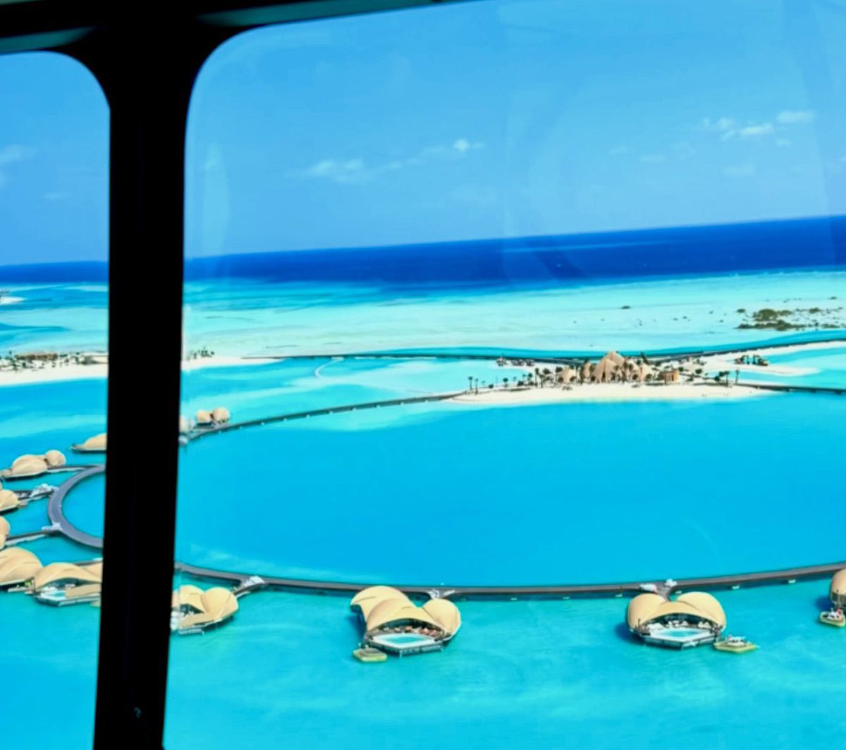 " هم يقولون الكثير من المشاريع التي تحدث في #السعودية غير قابلة للتنفيذ ويقولون انها طموحه جداً وبإمكانهم الاستمرار في قول ذلك ، ونحن سنستمر في الإثبات بأنهم مخطئون 🇸🇦😍"

- ولي العهد سمو الامير محمد بن سلمان