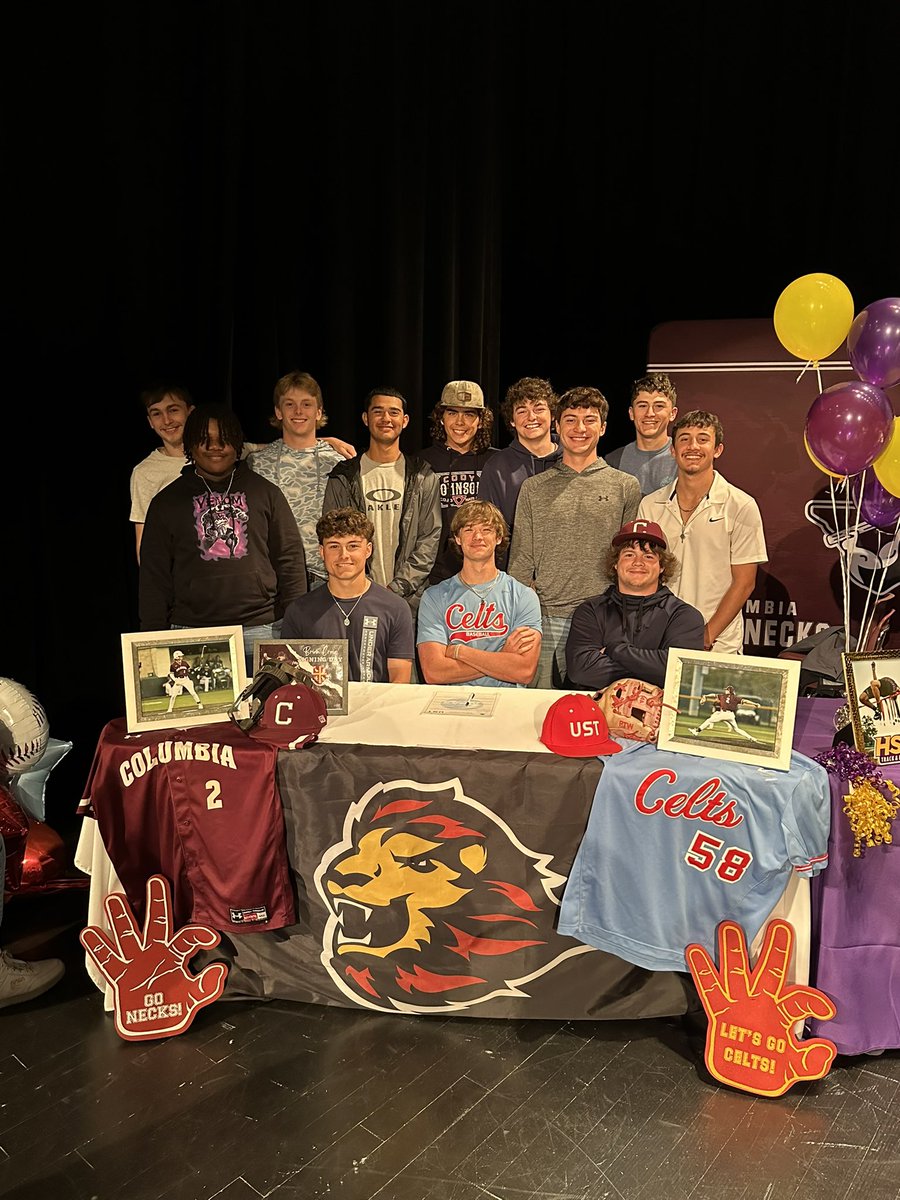 Made it official✍️ @USTCeltsBSB @USTAthletics @PicardRyan @CoachJJohnson71 @NeckBaseball @_allstar_02 @coachpena1