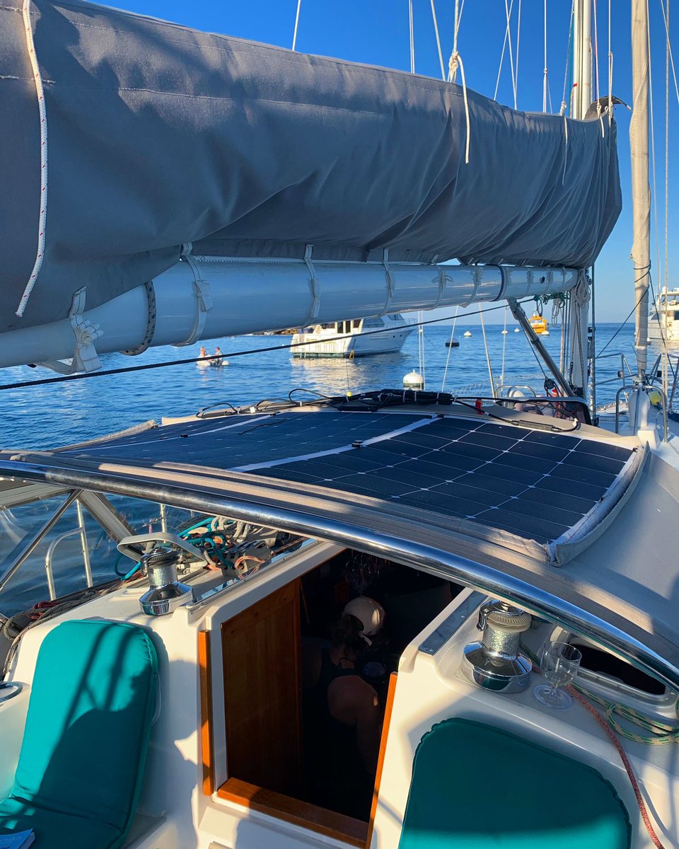 Introducing our top-of-the-line solar panels, perfect for your bimini, dodger, or curved deck surface! ☀️ 

With SunPower solar cells boasting an impressive 24.4% efficiency, you'll get maximum power per square inch. 🌟 

These panels shine even when shaded by the boom, mast, or
