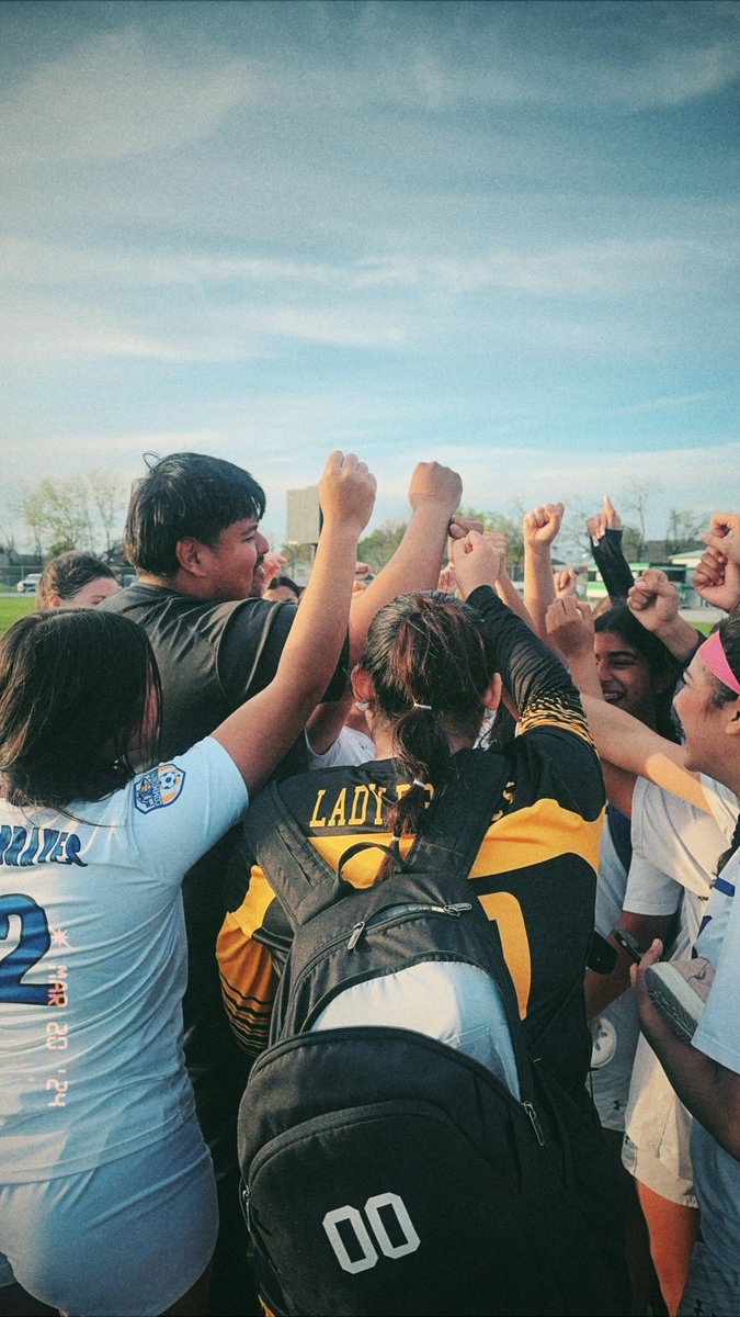 vicuhtor's tweet photo. This team went from only winning 2 district games last season to only losing 2 district games this season and playing for the district championship. We came up short, but extremely proud to announce them as District Runner Up! The growth has been amazing to see! https://t.co/CAIrduT42g