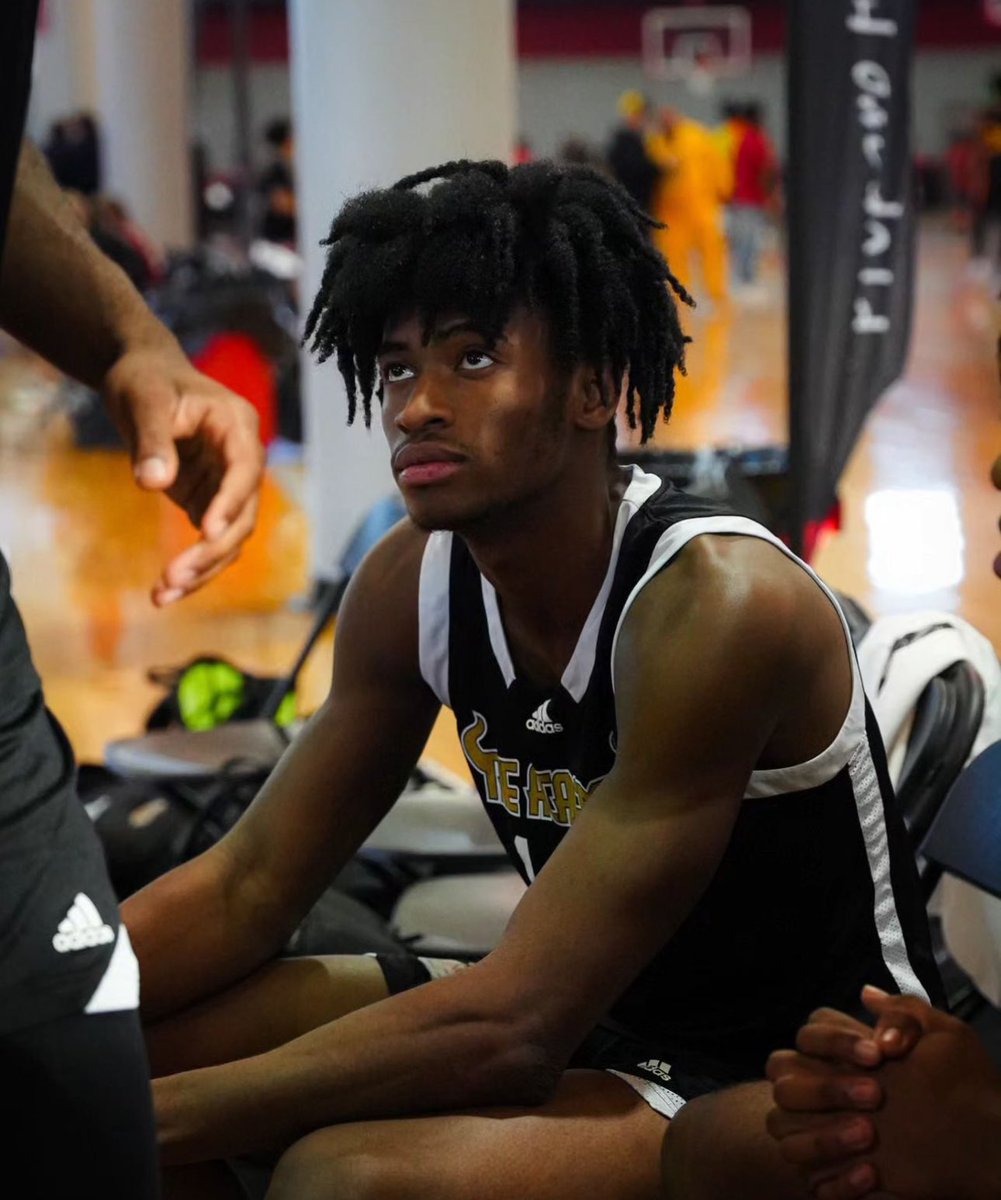 Jaidyn Breville '24 HT 6’4, WT 175 LBS 
Hometown: Orlando, FL
GPA: 3.1

6’4 Athlete with high level potential! Recruitment is wide open! 

youtube.com/playlist?list=…