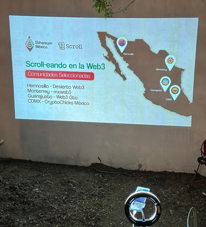 1/ 💰 <a href="/ethereum_mexico/">Ethereum Mexico 🇲🇽</a> y <a href="/Scroll_ZKP/">Scroll</a> han distribuido 250 USD a cada una de las comunidades seleccionadas para promover la educación sobre esta nueva tecnología en Ethereum. 
<a href="/desiertoweb3/">desierto web3</a>
<a href="/mxweb3/">mxweb3</a> 
<a href="/web3gto/">Web3 GTO</a>  
<a href="/cryptochickmx/">CryptoChicks Mexico</a>