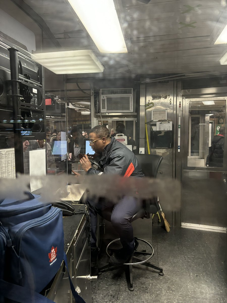 MacroMrktsDude's tweet photo. @TTChelps @oliviachow I’m registering an official complaint against a TTC staff member at King Stn at 4.38pm 2day (photo). He was completely uncooperative w/passengers caught in L1 service suspension. He offered no help &amp; said it was not his problem. Rude. Abrupt. Arrogant. https://t.co/aSVXYKDlrd