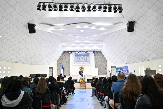 ChillanOnline's tweet photo. Preuniversitario Municipal beneficiará a 120 estudiantes de la comuna https://t.co/xhkVLjSqJk a través de @CHILLANONLINE https://t.co/uGVBHARFjX