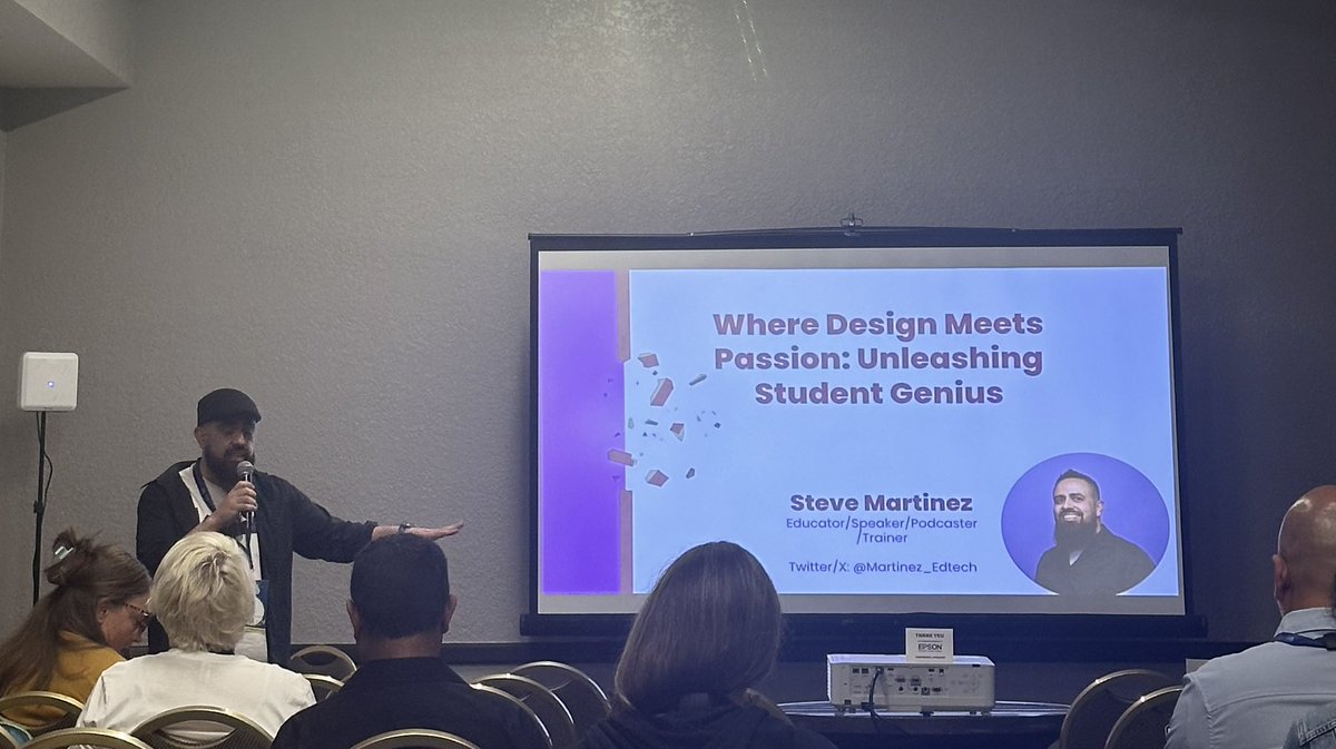 ResvalosoLaura's tweet photo. Great session-"Let the kids discover their own genius " @Martinez_EdTech #SpringCUE @cueinc https://t.co/6ool8YXwnf
