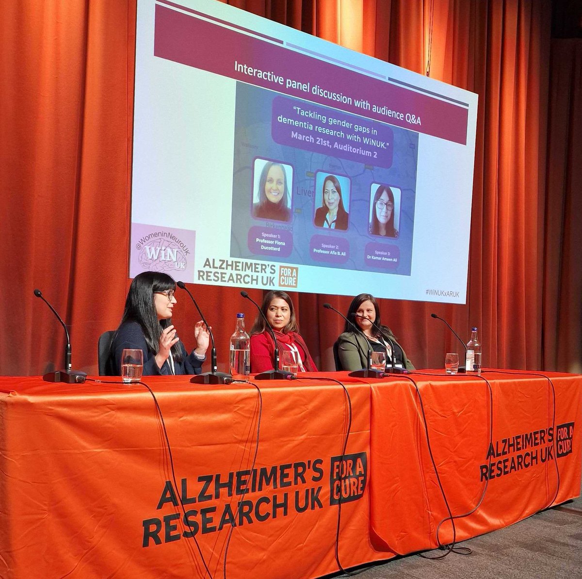 A huge thank you to our fantastic panel for sharing their honest experiences as women in dementia research and advice towards more inclusive workspaces 💗 @FionaDucotterd @ABAli_neuronUCL @Kamar_Ameen_Ali 3/🧵