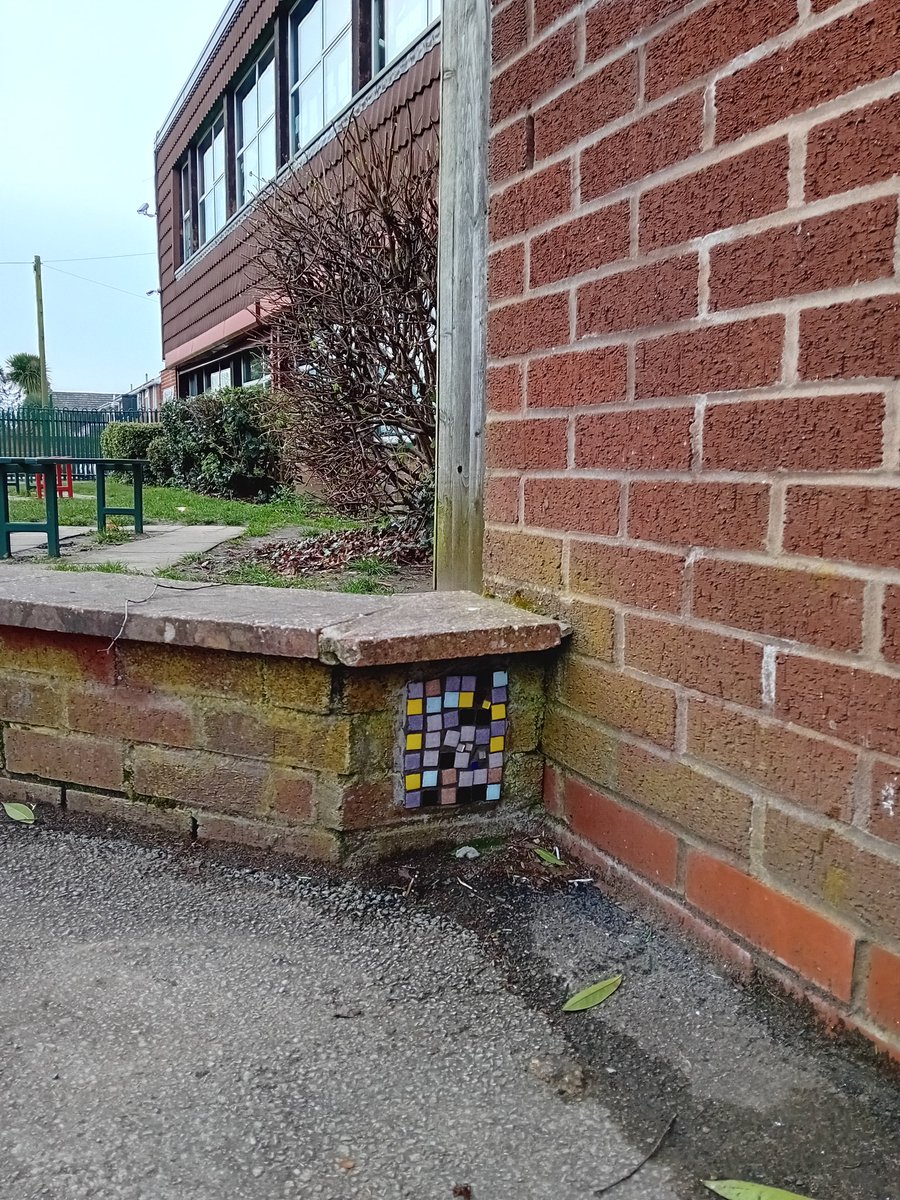 Finally installed the beautiful mosaics made by year 3 a few weeks back <a href="/wyndclf/">Wyndcliffe Primary School</a> . If you get a chance to see them,  look out for the three hidden mosaics in the playground!
#mosaic #primaryart #Birminghamprimaryschool