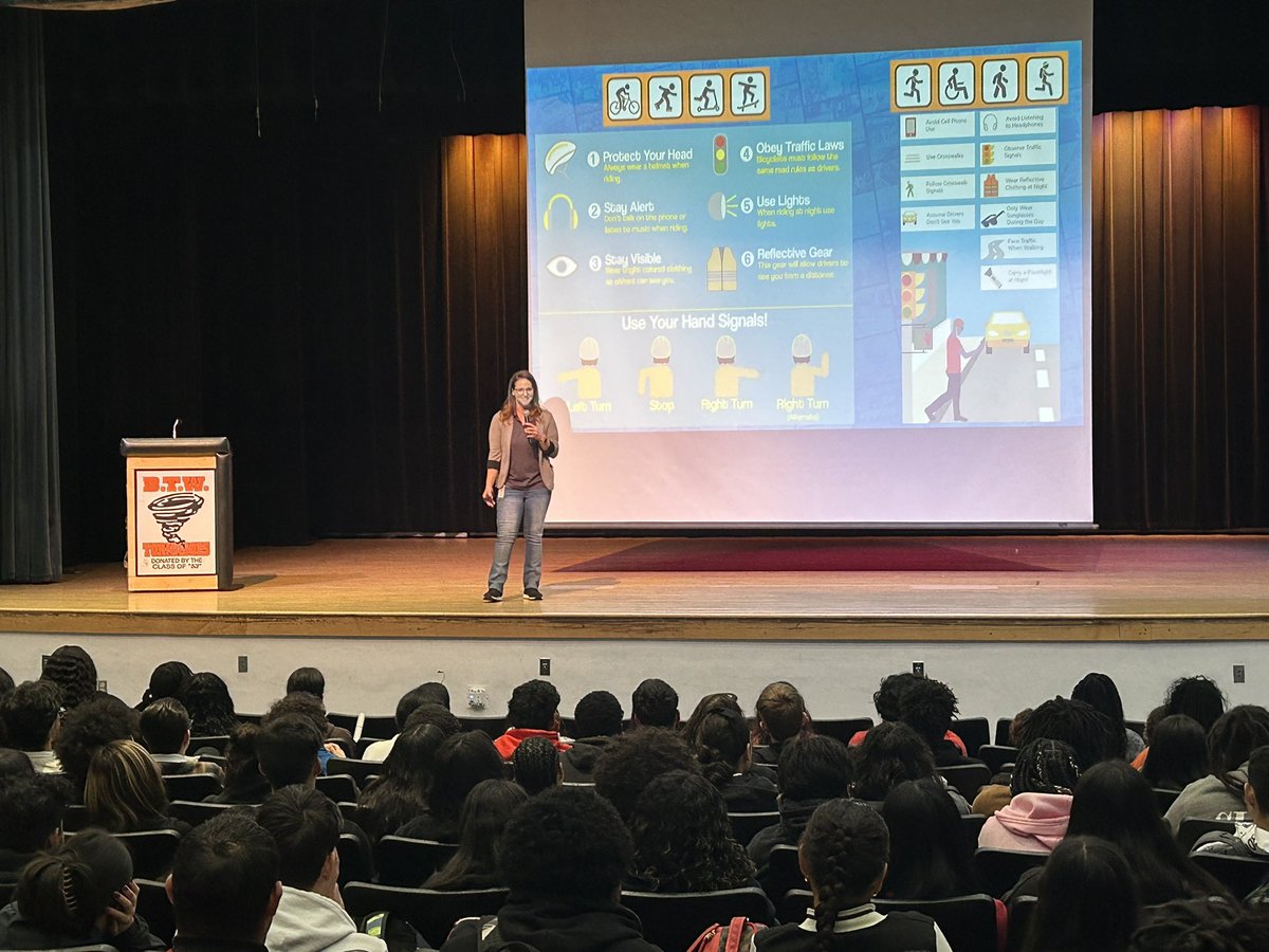 @MDCPS and @MDCPS_COO in partnership with @iWalkSafe @iBikeSafe @madd_fl @MyFDOT_Miami and @MiamiDadePD delivered another powerful safety presentation at the beautiful and historic @BTW_SHS @MDCPSCentral @SuptDotres @LuisEDiazDEOA