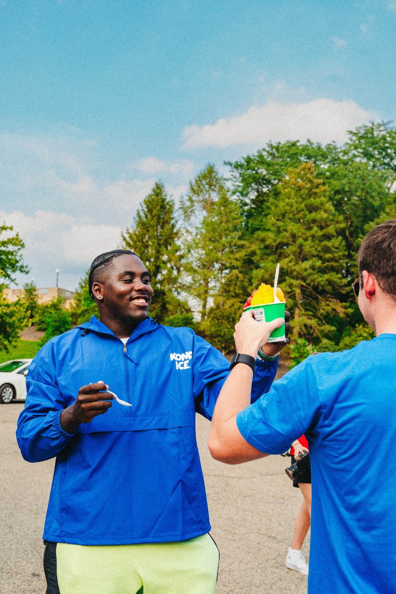 Cheers! 🥂 Rep your Kona pride with some of our hottest merch items at shop.kona-ice.com 👕🍧