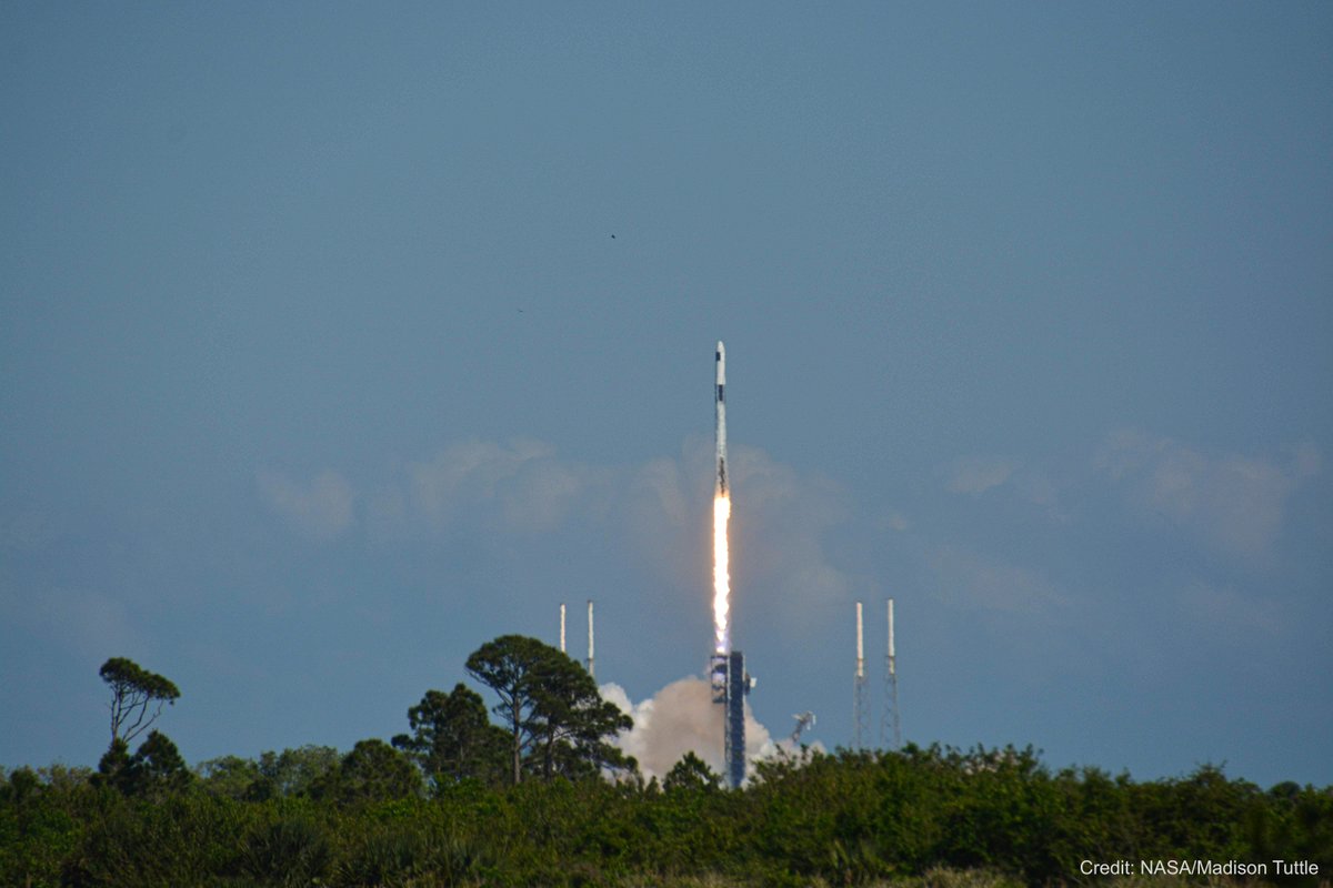 NASAUniverse's tweet photo. Our shoebox-sized BurstCube spacecraft is on its way to the @Space_Station and gearing up to do big science! After deployment, the satellite will study some of the universe's most powerful explosions. Learn more about BurstCube here: https://t.co/wxl9i9sCFh https://t.co/tI3uno6ZUj