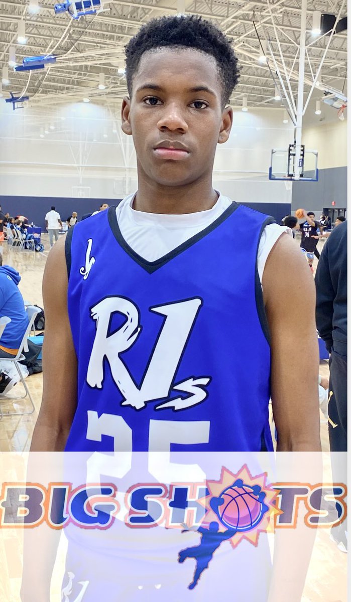 Big Shots Spotlight!  Derrick Custis, Jr 6’2 2026 Oscar Smith HS, VA / Rare 1’s.  Derrick can really shoot it, he has a quick high release and does a great job handling bad passes and getting to his shot pocket quickly.  Very good footwork, nice lift on his jumper and elevation