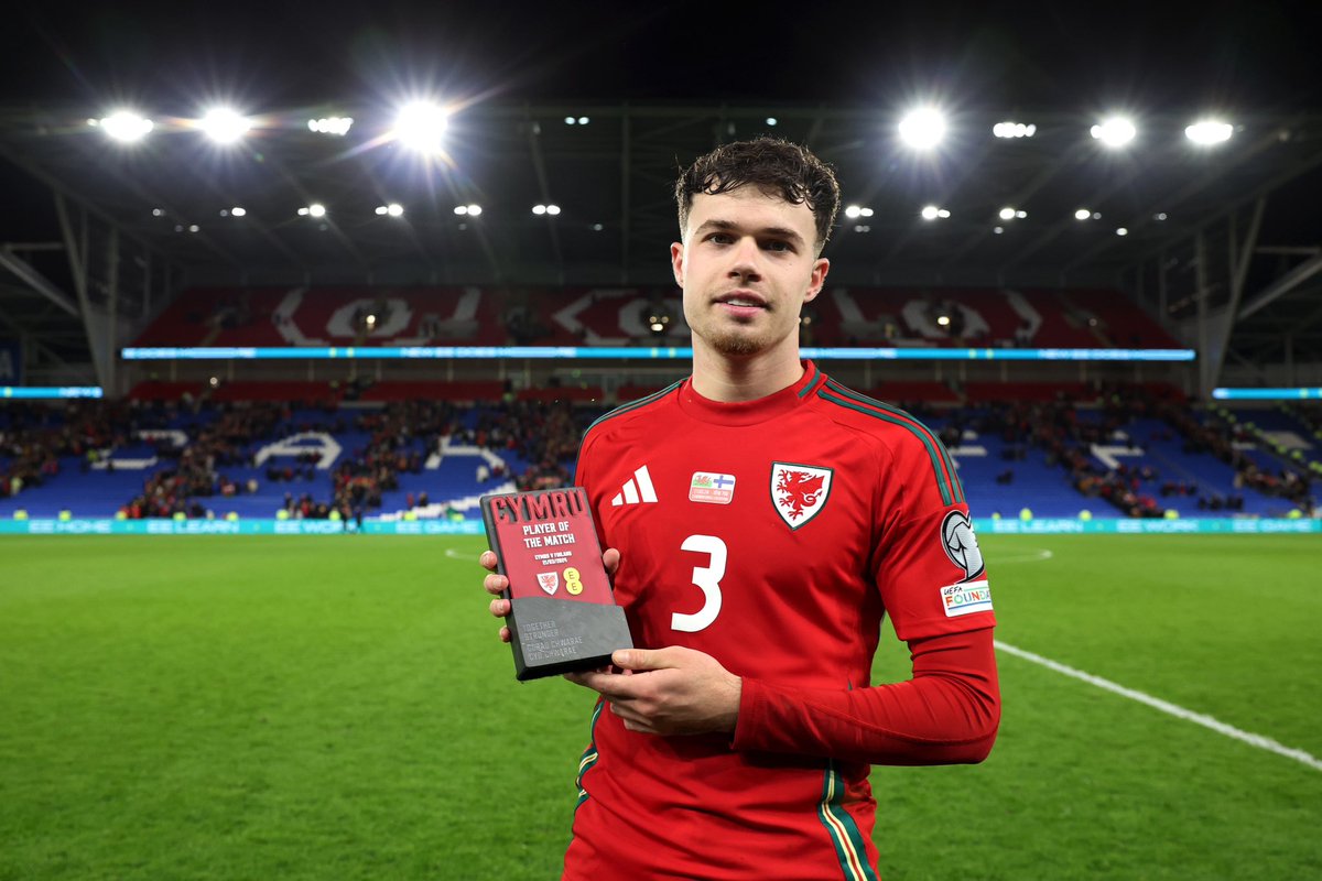 ⭐️ Your @EE Player of the Match @necowilliams01 #TogetherStronger