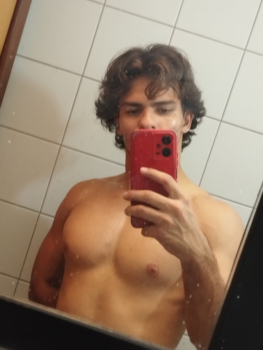 benony_h's tweet photo. para que ir à academia se sou mesoformo?? #lgbt #GalaChain2024 https://t.co/MvjSilIWK3
