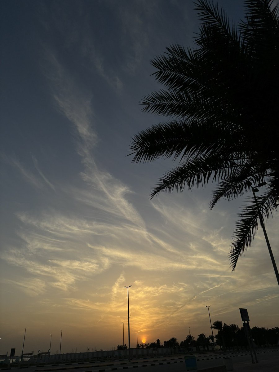 s3nit's tweet photo. عشوائيات خفيفه 😙 https://t.co/YPW3VB85j4