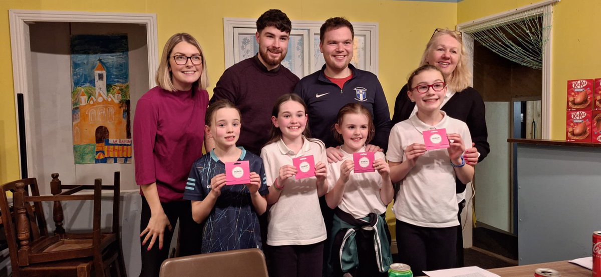 A wonderful evening at our Table Quiz this evening in Glenroe Hall. Thanks to our Parents’ Association and staff for their hard work organising such an enjoyable event. 🤗🏆🥇💚🖤