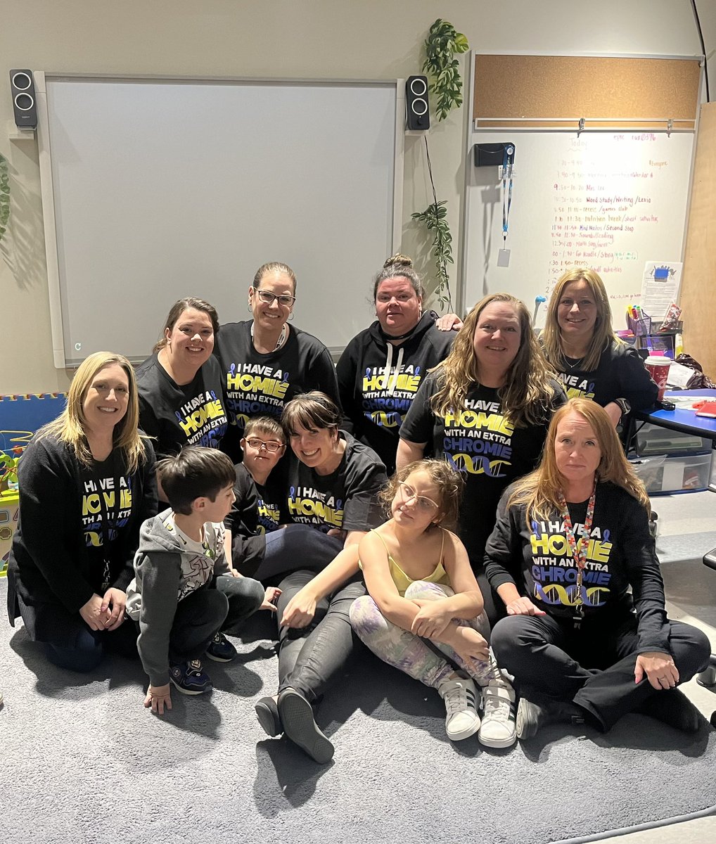 FrancisdeSf's tweet photo. Today was DOWN-right perfect as we celebrated #WorldDownSyndromeDay2024 and our friend Simon! Everyone looked great in blue, yellow and fun socks! 
It was a greatday of learning about inclusivity and finding joy in what makes each of us different! 
#IBelongHereCDSBEO @tracy_brien https://t.co/IlFeQtdmtU