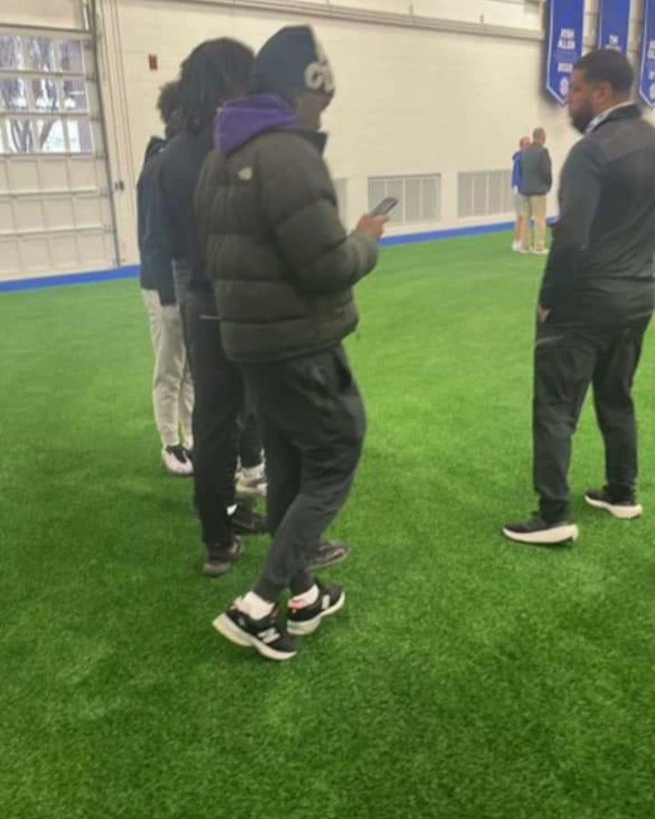 DemontLee's tweet photo. Them Middletown Middies at University of Kentucky 💪
#Magic
#TrustTheProcess
#weworkingoverhere https://t.co/ALF2z9LmdU