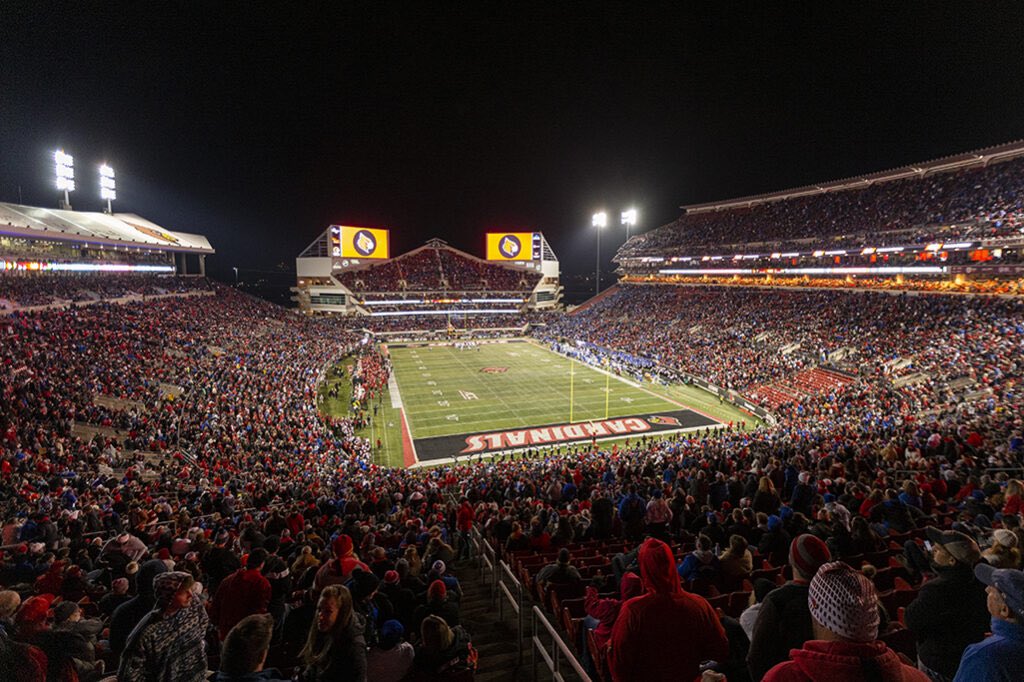 After a great Spring practice and conversation with @CoachMarkHagen I am blessed to receive an offer from Louisville. Go Cardinals! @Strongsville_FB @MarkIvey90 @JeffBrohm @Tom_Zacharyasz @theACC @JasonTrusnik @LouisvilleFB