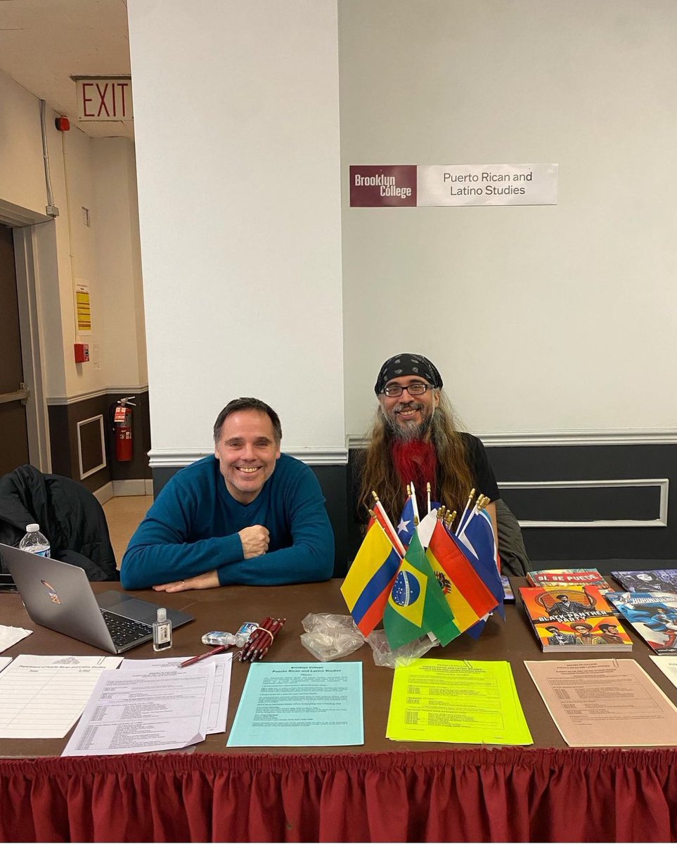 Yesterday's Major Fair, featuring a few of our faculty plus students within the HSS department! #orooklyncollege #ocevents #hss #collegemajors #majorfair #bcstudents