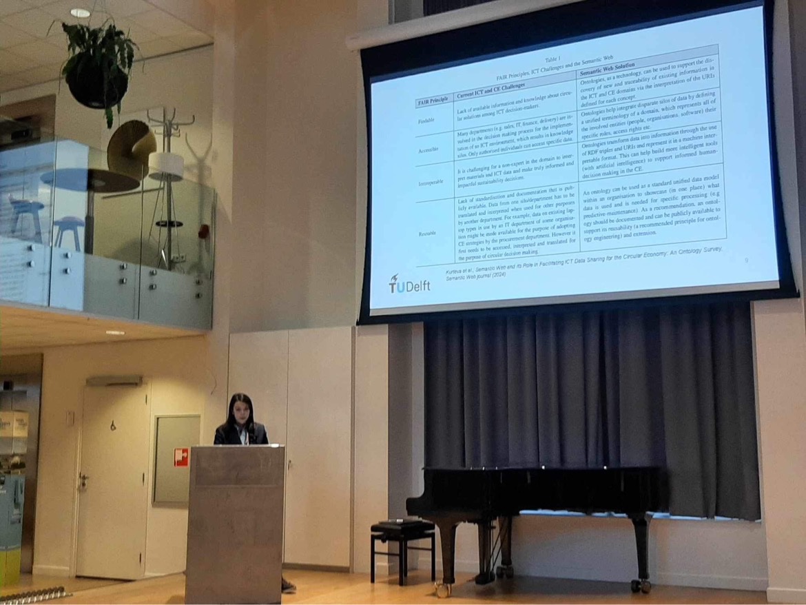 It was a pleasure presenting my research on #knowledgegraphs for #digitalproductpassports at @WUR. We discussed various knowledge graph applications for #sustainability, #foodsafety, #soil data science and combination with #LLMs. Knowledge graphs are here to stay!