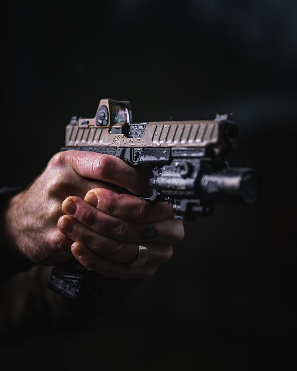 What's your go to handgun light?