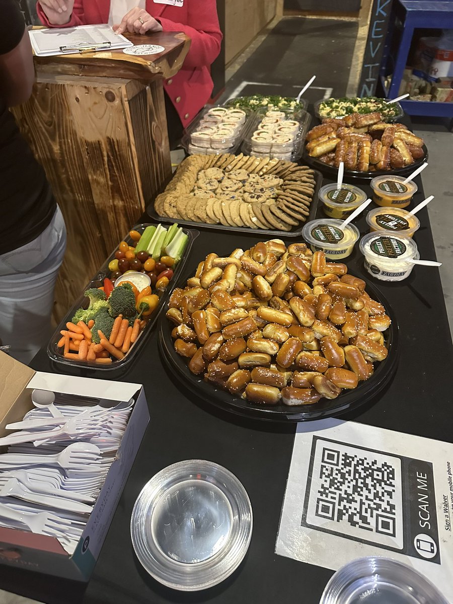 lahneelove's tweet photo. I participated in a Chamber Networking Event with some of my co-workers, I had a blast! π»πͺ #craftaxethrowing https://t.co/XdPKwlSnYJ