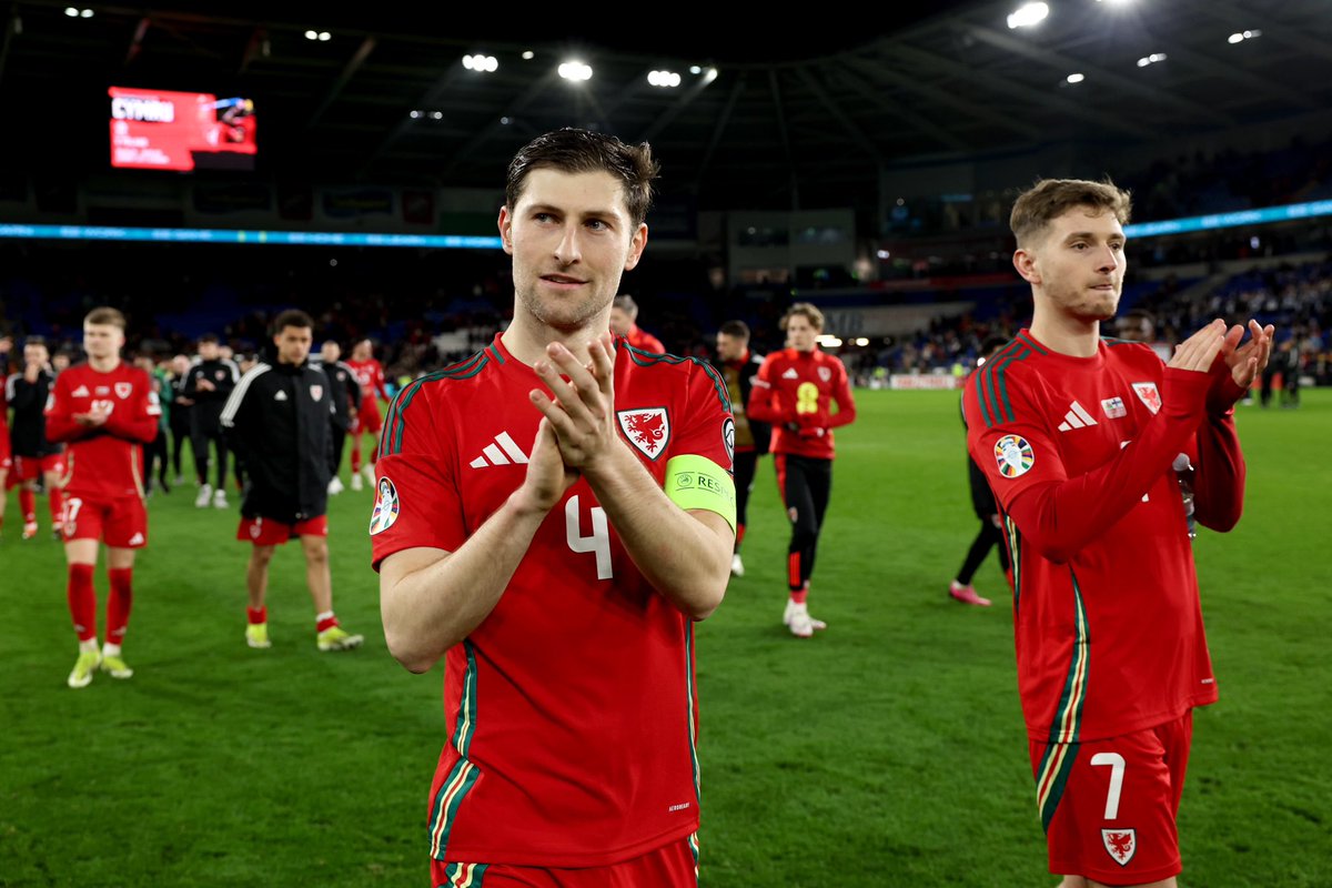 Sum that up in three words 👇 #TogetherStronger