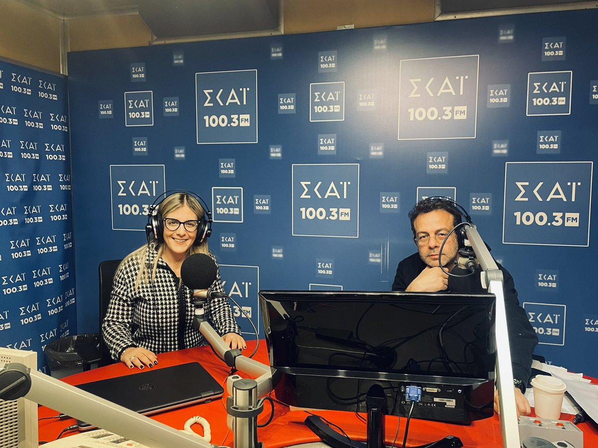 a_kolokotsa's tweet photo. Ευχαριστώ από καρδιάς τον @VasKoufopoulos  για την ζεστή φιλοξενία στα «Στιγμιότυπα» στους 100,3 🙏 Δημιουργούμε γέφυρες επικοινωνίας στην πράξη, ενώνοντας τις δυνάμεις μας για να ενδυναμώσουμε την κοινότητα! https://t.co/y4hRS0ea6Y