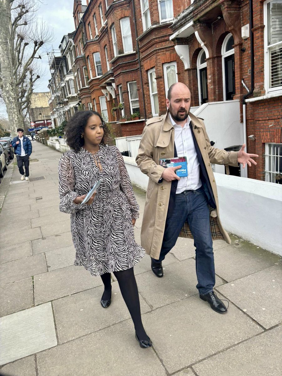 Great to welcome @Conservatives Party Chairman @RicHolden to Maida Vale with @Tony_Devenish and the @QPMVTories team. Lots of people not happy with Sadiq Khan and his terrible record on crime and will be voting for @Councillorsuzie and Tony! #ToryDoorstep #VoteConservative