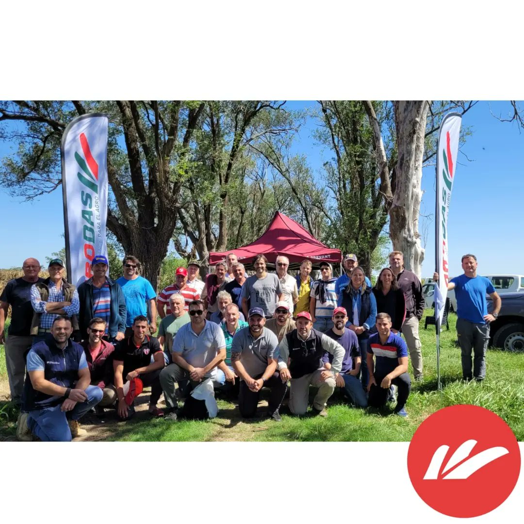 Excelente jornada de actualización de la mano de @brevantsemillas 
#SojaEnlist #MaicesBrevant

Gracias a nuestros clientes y amigos por acompañarnos 💪👏

📍MIB Las Rosas, Santa Fe.

Ing. Agr. Mauricio García.
Ing. Agr. Jonás Patiño