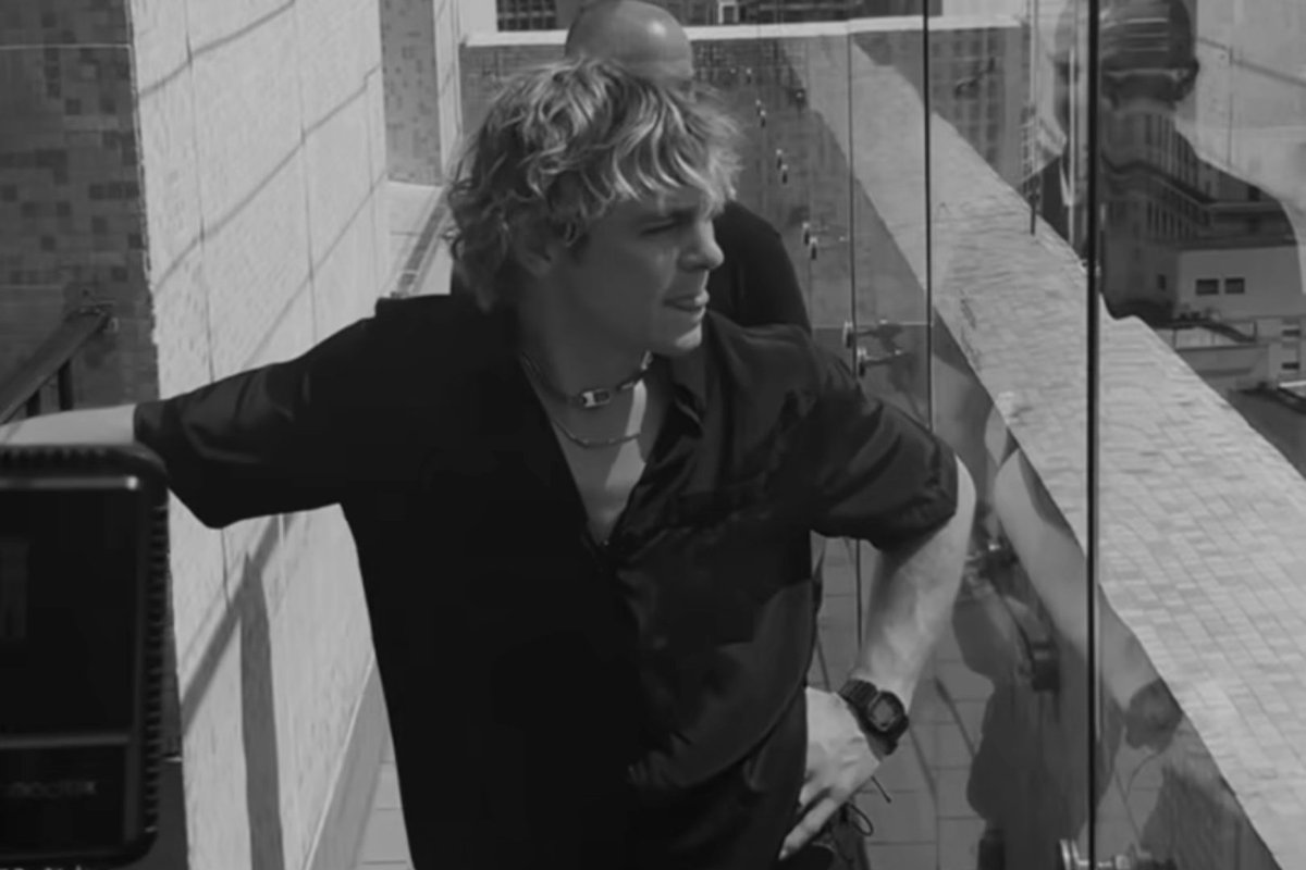 🌖 Con la belleza de mi esposa nos vinimos un ratito a conocer <a href="/WinePatronum/">Pᴀᴛʀᴏɴᴜᴍ Wᴇɪɴ</a> para otra cita con nuestros #TorturedClubDate. Y ahora con su permiso me la iré a besar.