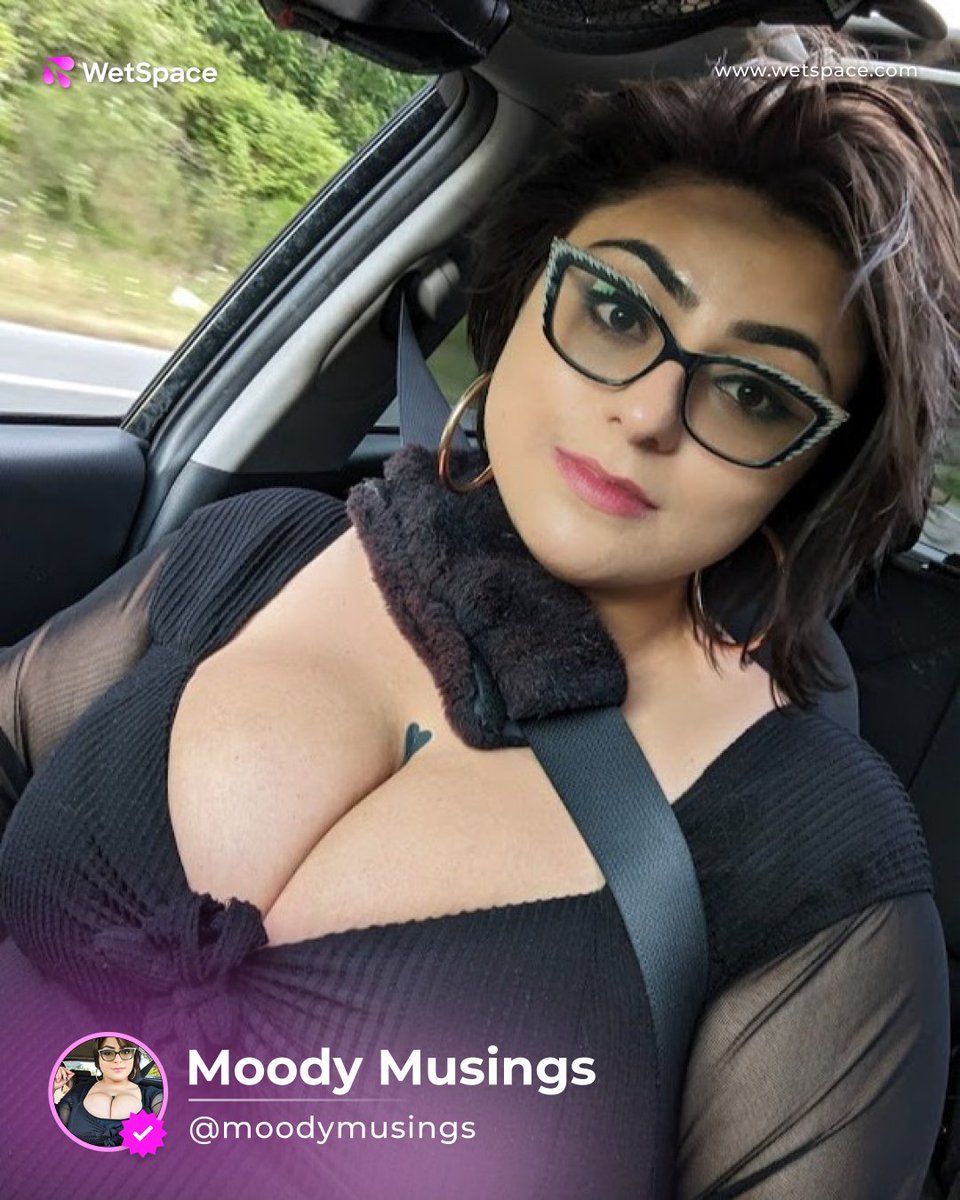 wetspacecrypto's tweet image. How bad are you falling for @moodymusings333?💖