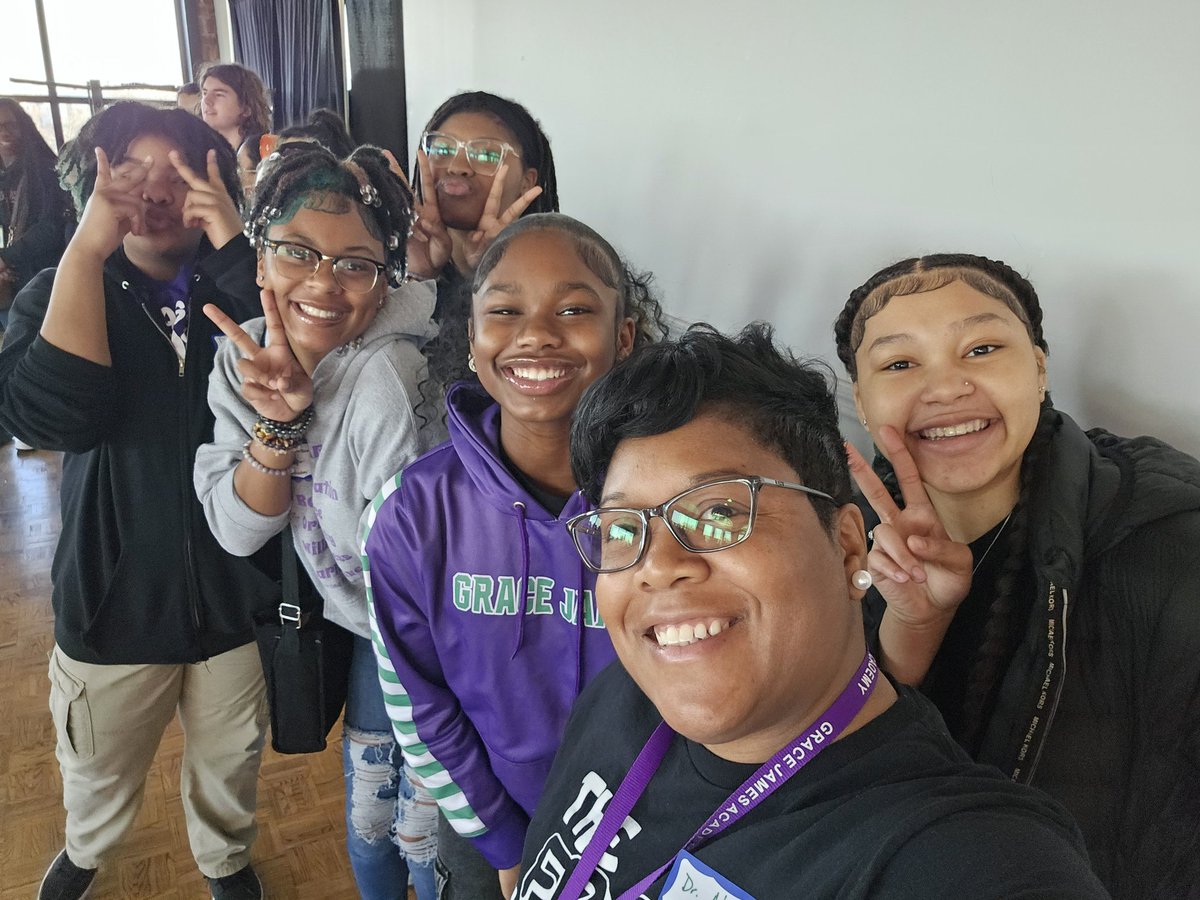 Our high school @STEAM_GEMS GEMS are simply the BEST! Today, we participated in the Louisville Engaging Nonviolence Symposium: Empowered Young Leaders event hosted by Drepung Gomang Center for Engaging Compassion. Represent c/o2027! #CrownsUp👑 @MrBBraun