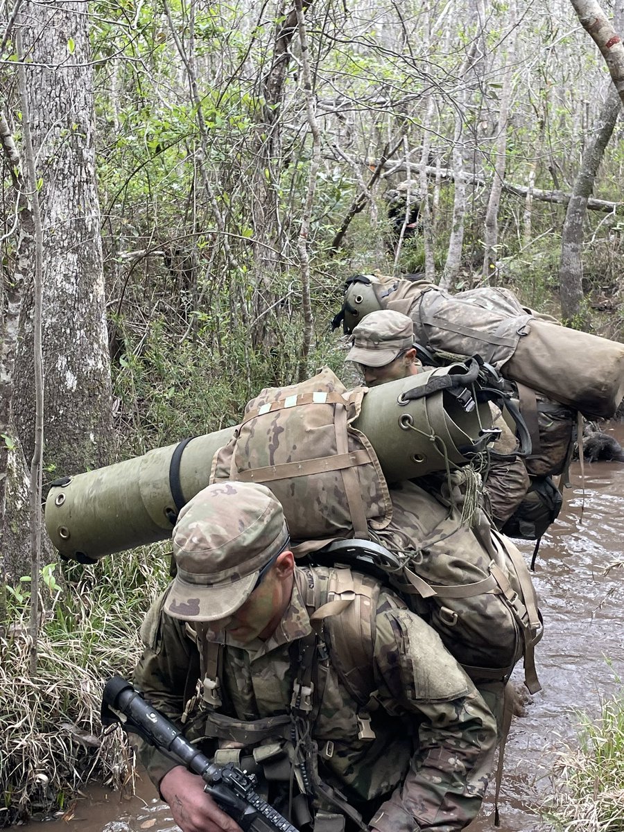 Great day down at 6th RTB crossing the Weaver River! No matter how bad your day is, you’re not carrying the SKEDCO on a swamp movement through vines! IYKYK! @MCoEFortMoore #BeMoore