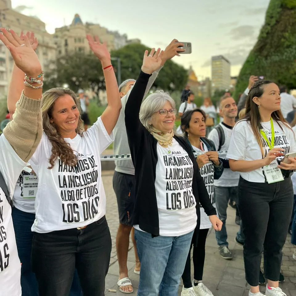 anabouperez's tweet photo. ¡Hagamos de la inclusión parte de nuestra rutina diaria! Juntos podemos crear un mundo donde todos se sientan valorados y aceptados. 💙 #Inclusión #ASDRA https://t.co/Jy8w6DrBTt
