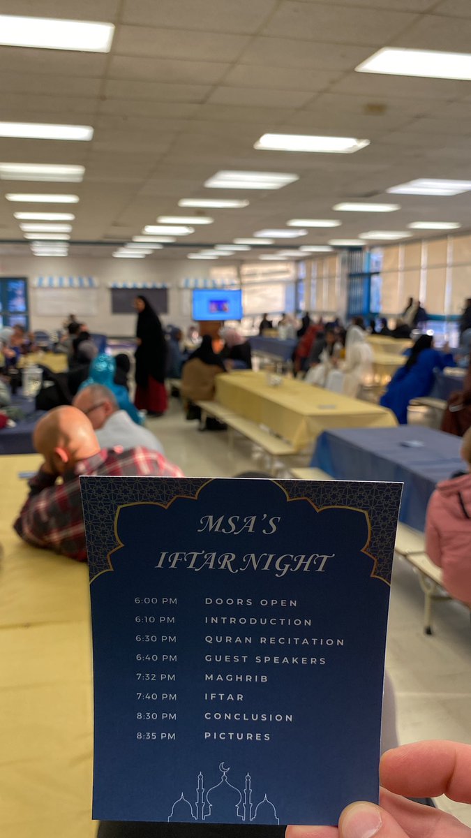 Welcome to our #MSA #Iftar evening! Thank you to all of our wonderful staff and students who volunteered their valuable time dedicated to setting up this wonderful celebration. @Rosanna_Deo @PaulCaramida @DrJosephJSmith @kwamelennon @LibanHassan_ @LC2_TDSB