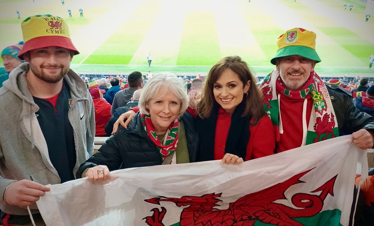 🏴󠁧󠁢󠁷󠁬󠁳󠁿 What a win for Wales… 4-1! A night to remember at Cardiff City Stadium. And one game away from another Euros. C’mon Cymru! ⚽️
#TogetherStronger
#WALvFIN