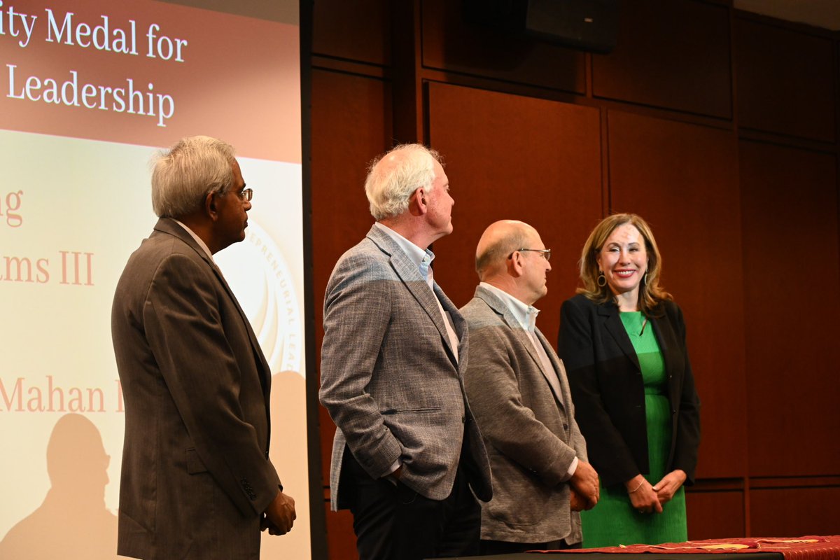 DohertyCenter's tweet image. What an amazing ceremony honoring Live Oak Bancshares Vice Chairman and Founder, W. Lee Williams III and Chairman, CEO and Founder, James S. (Chip) Mahan III! These men revolutionized banking using the entrepreneurial mindset and it was fascinating to hear about how they did it!